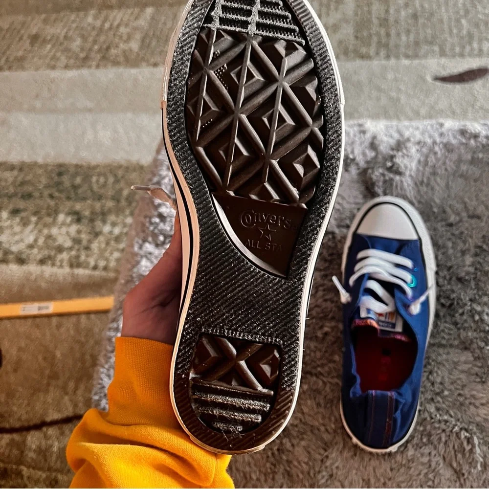 Converse Kids Low Top Sneakers in Blue and White